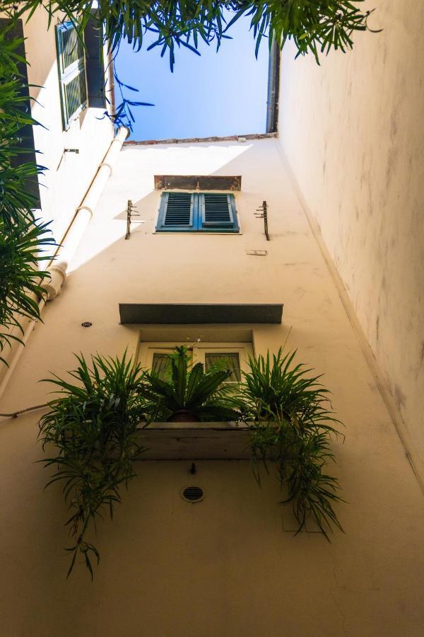 Апартаменты Santa Reparata Apt - Dolcevita Holiday Флоренция Экстерьер фото